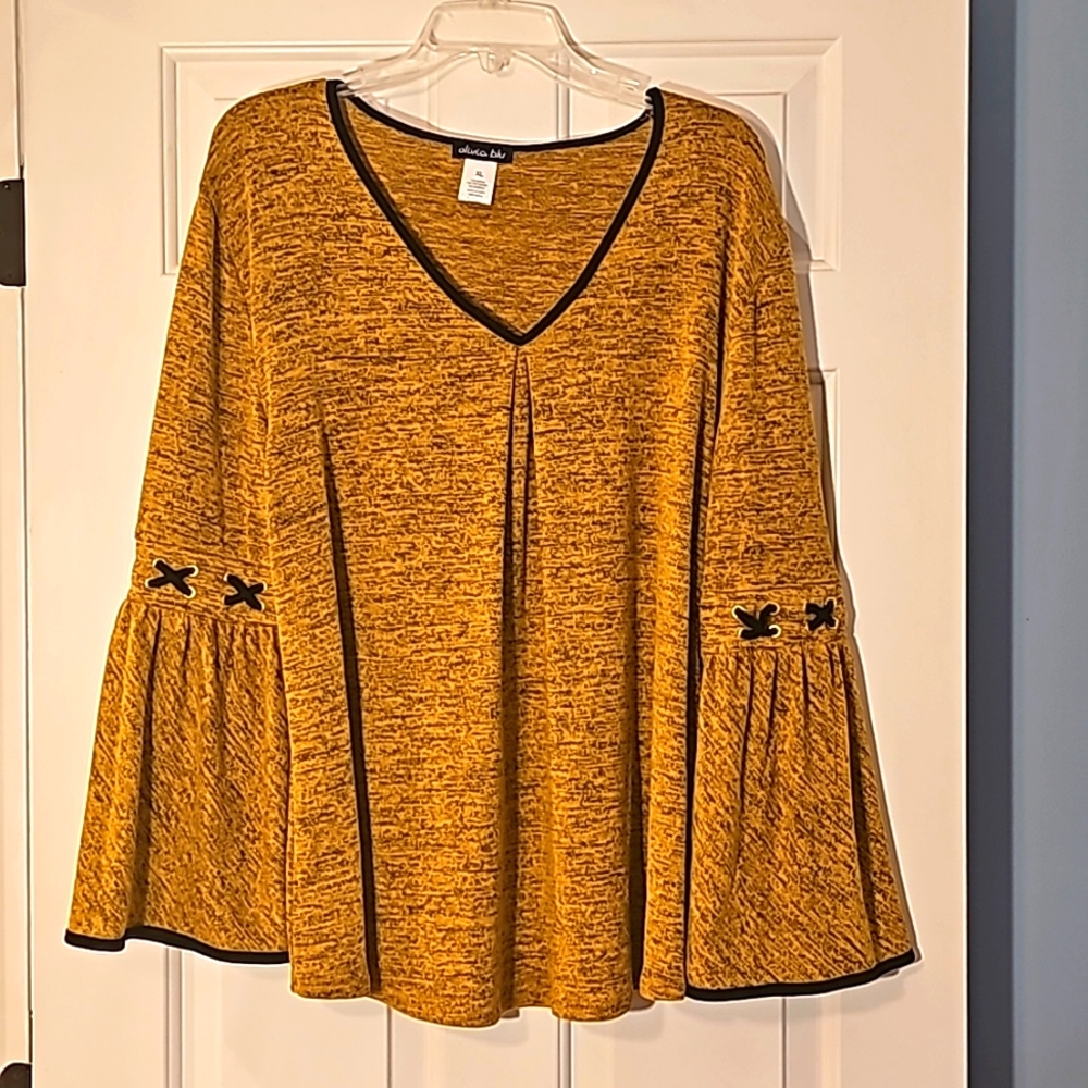 Olivia Blu Boho Top Size XL